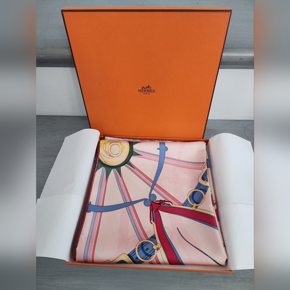 Hermes 90x90 Carré 90 En Roue Libre